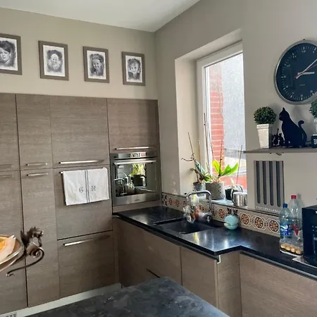 Léoval Sur Le Port Du Pouliguen *